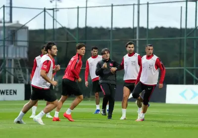 A Milli Futbol Takımı Fransa Maçı Hazırlıklarını Sürdürdü