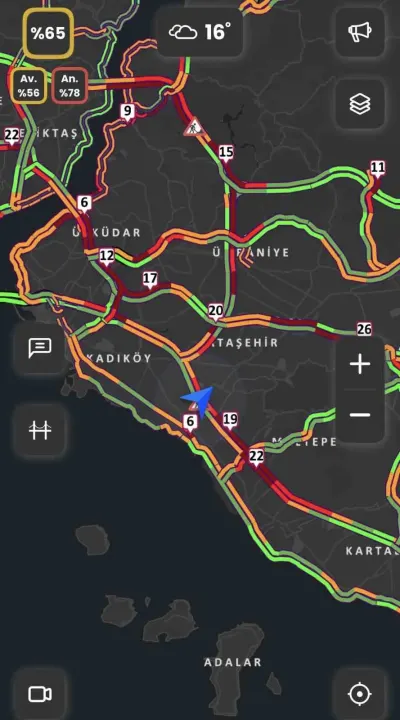 İstanbul'da Yağış Trafiği Felç Etti: Anadolu Yakası'nda Yoğunluk Yüzde 78'e Ulaştı