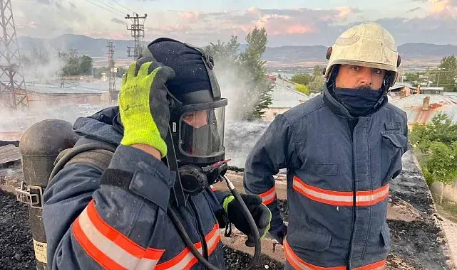 Van'da camide yangın