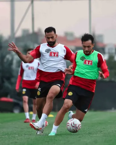 Eskişehirspor, Balıkesirspor Maçı İçin Antrenmanlarını Sürdürüyor
