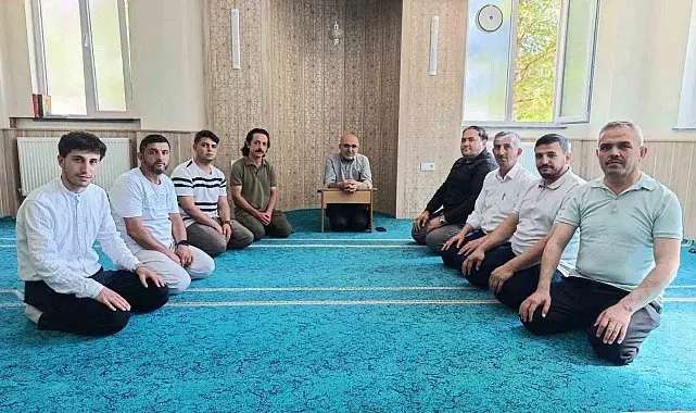 Afyonkarahisar'da 'Kitap Oku-Yorum' projesi devam ediyor