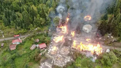Kastamonu'da Korkutan Köy Yangını: 8 Ev Alevlere Teslim Oldu