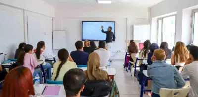 Diyarbakır'da Ücretsiz Eğitim Veren Akademilerde Yeni Dönem Başladı
