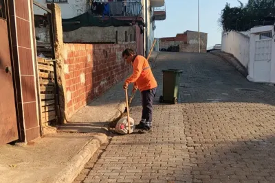 Efeler Belediyesi'nden İlçe Genelinde Kapsamlı Temizlik Çalışması