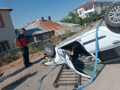 Van'da Otomobil İstinat Duvarından Düştü: 1 Yaralı