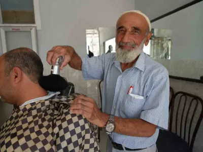 Gaziantepli Berber 65 Yıldır Makasını Elinden Bırakmıyor