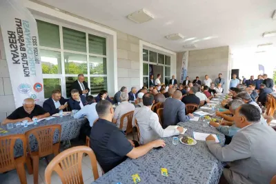 Kayseri Büyükşehir Belediye Başkanı Büyükkılıç’tan İncesu ve Yeşilhisar’da Muhtarlarla İstişare Buluşması
