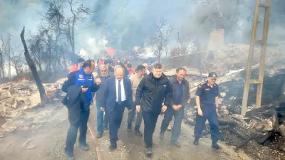 Kastamonu'da Korkutan Köy Yangını: 11 Ev Küle Döndü, Vali Dallı'dan Açıklama