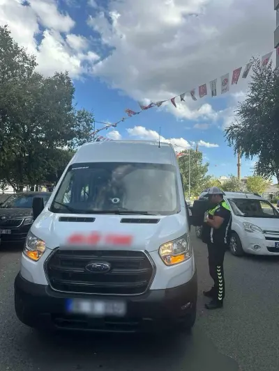 Kars’ta Okul Servislerine Sıkı Denetim: Çocukların Güvenliği İçin Önlemler Artırıldı