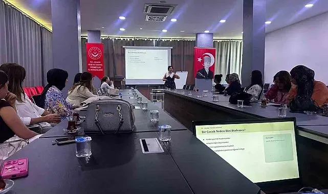Adana'da çocuk kuruluşu personeline etkili iletişim eğitimi