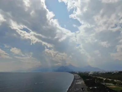 Antalya’da Eylül Ayında Deniz Keyfi Sürüyor
