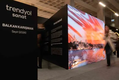 Balkan Karışman’ın 'Seyir' Enstalasyonu Contemporary Istanbul'da Sanatseverlerle Buluştu