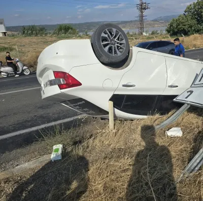 Denizli'de Kontrolden Çıkan Otomobil Takla Attı: 1 Yaralı