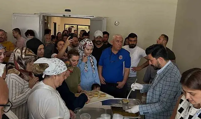 Kütahya Şehir Hastanesi'nde bin kişilik aşure ikramı