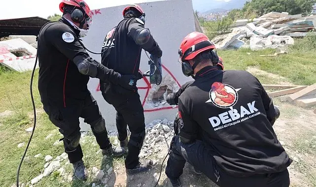 Denizli Büyükşehir'in gönüllü ekibi artık Türkiye'nin afetlerinde görev alacak