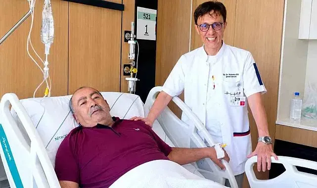 Riskli görülen hasta tek seansta yapılan iki ameliyatla sağlığına kavuştu