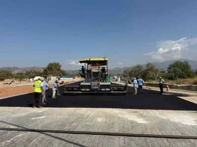 Aydın’ın 17 İlçesinde Yol Yapım ve Yenileme Çalışmaları Sürüyor