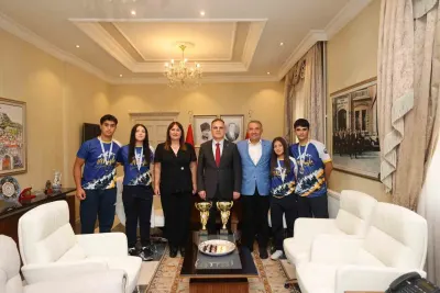 Muğla Valisi Akbıyık, Türkiye Şampiyonu Olan Yıldız Rafting Sporcularını Kabul Etti