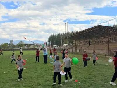 Beyağaçlı Öğrencilerden Gazze'deki Çocuklara Uçurtmalı Destek Mesajı