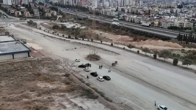 Adana'da 2 Yıldır Bitmeyen Bulvar Mahalleliyi İsyan Ettirdi