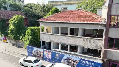 Üsküdar'ın Unutulmaz 'Tavuklu Doktor'unun Evi Kentsel Dönüşümde Yıkılıyor