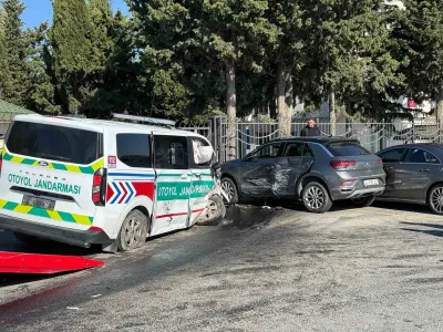 Silivri'de Jandarma Aracı Kazaya Karıştı: 3'ü Personel 4 Yaralı