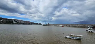 Zonguldak'ta Şiddetli Yağış Sonrası Liman Çamura Bulandı