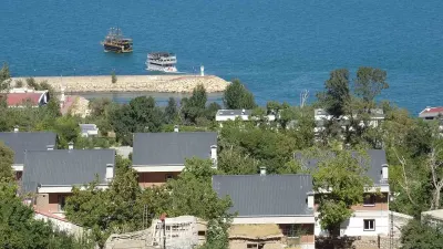 Van Gölü Çevresinde Yatay Mimari ve Koruma Çağrısı
