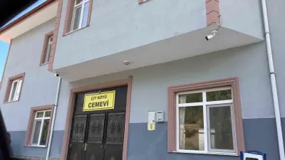 Ankara'da Otomobilde Ölü Bulunan İki Kişi Son Yolculuğuna Uğurlandı