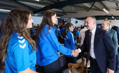 Kocaeli'nin Şampiyon Sporcuları Başkan Büyükakın ile Buluştu