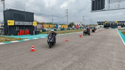 Başiskele'de Motosiklet Sürücülerine Ücretsiz Güvenli Sürüş Eğitimi Başladı