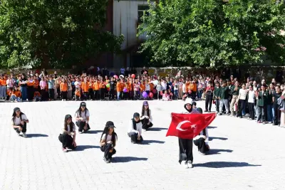 Van Çatak’ta 2026-2027 Eğitim Öğretim Yılı İlköğretim Haftası Coşkuyla Kutlandı
