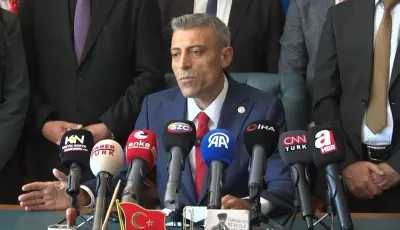 Öztürk Yılmaz'dan YENİ Parti'ye İsim Krizi İçin 3 Ekim'e Kadar Süre