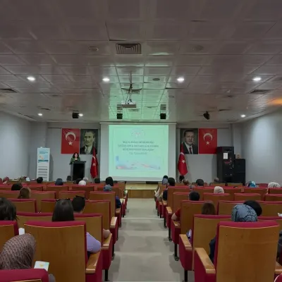Muş'ta Rehber Öğretmenlere Bağımlılıkla Mücadele Eğitimi Verildi