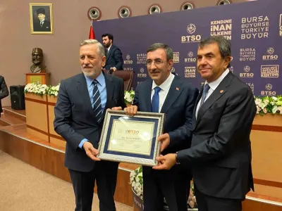 Cevdet Yılmaz Bursa'da İş Dünyasıyla Buluştu: İhracat 405 Milyar Dolara Ulaştı