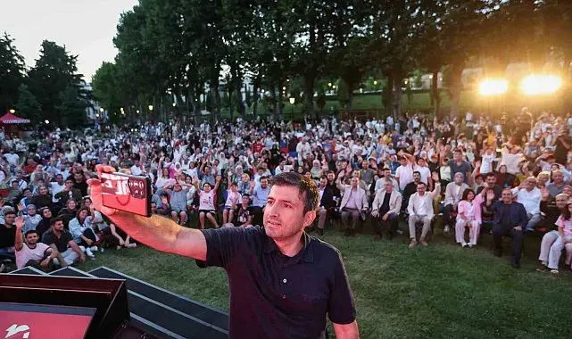 T3 Vakfı Mütevelli Heyeti Başkanı Selçuk Bayraktar: "Yıkıldığı yerden dünyayı bütün müesseseleriyle yeniden inşa etmek gerekiyor"