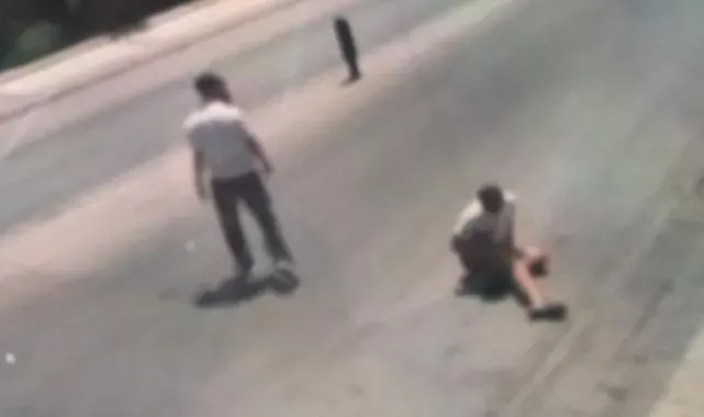 Bıçaklı saldırgan suç aletiyle birlikte teslim oldu