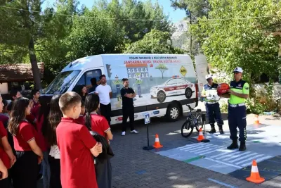 Köyceğiz'de Jandarma Ekiplerinden Öğrencilere Kapsamlı Trafik Eğitimi