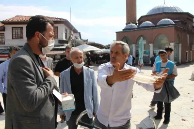Amasya Merzifon'da Toz Kabusu: İçme Suyu Çalışmaları Nedeniyle Halka Maske Dağıtıldı
