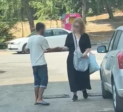 Adana'da Sokak Ortasında Uçucu Madde Dehşeti: Kadının Yolunu Kesip Para İstedi