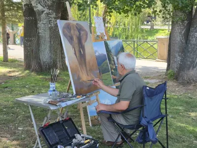 Eskişehirli 73 Yaşındaki Emekli Öğretmen Sergileri İnceleyerek Ressam Oldu