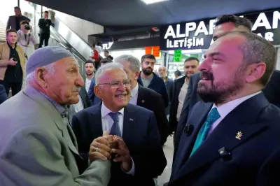Kayseri’de ‘Türkiye Yüzyılı Buluşmaları’ Rüzgarı: Başkan Büyükkılıç ve Faruk Acar Kentin Ziyaretçisi Oldu