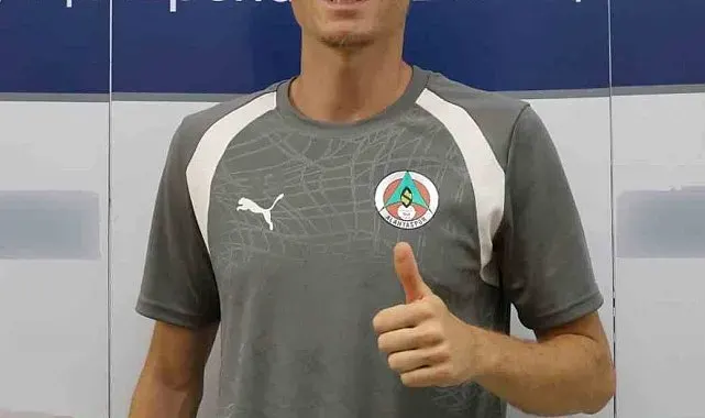 Alanyaspor'da teknik heyet ve futbolcular, sağlık kontrolünden geçti