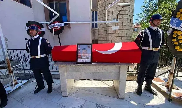 Kazada hayatını kaybeden uzman çavuş, al bayraklı tabutla son yolculuğuna uğurlandı