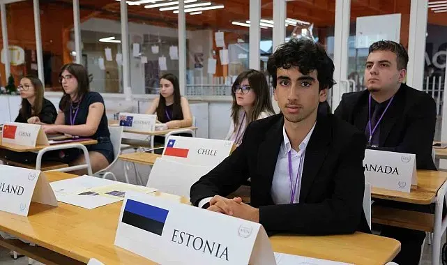 Bursa'nın genç diplomatları Şahinkaya MUN'26 Konferansında buluştu