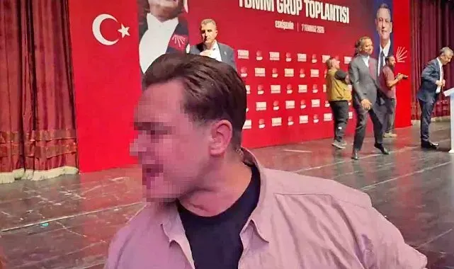 CHP'nin grup toplantısında basın mensuplarına fiziksel müdahale