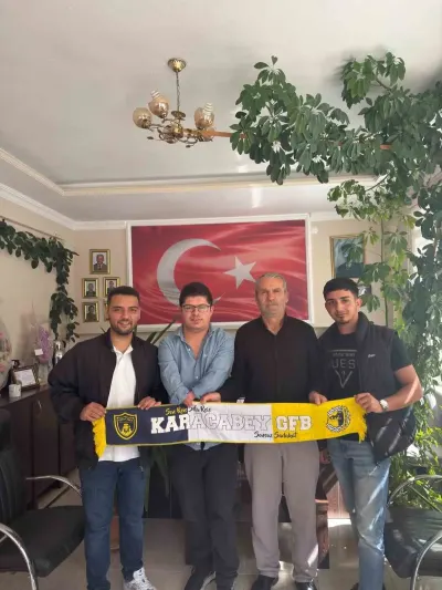 Fenerbahçe Taraftarlarından Karacabey'de Eğitime ve İhtiyaç Sahiplerine Destek Eli