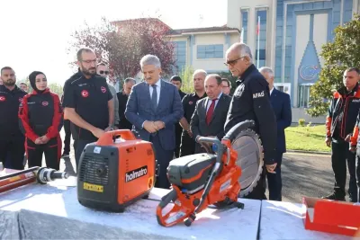 Düzce'de Arama Kurtarma Derneğine Malzeme Desteği Sağlandı