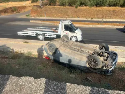İslahiye'de Kontrolden Çıkan Otomobil Kaldırıma Uçarak Ters Döndü: 1 Yaralı