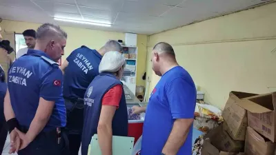 Adana'da Zabıta Ekiplerinden Okul Kantinlerine Sıkı Denetim